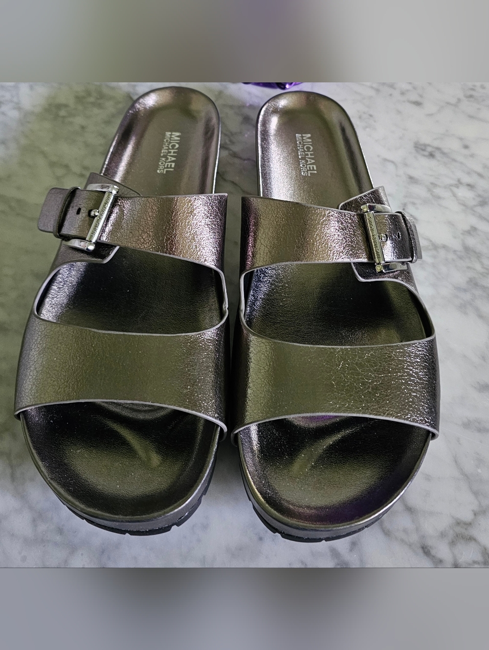 Nwot Michael Kors Metallic Silver Slide Women's Sandals - Picture 3 of 14